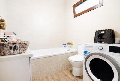 Casă individuală cu 4 camere cu Canalizare în Central - 9