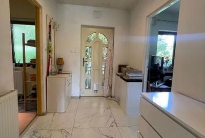 Casă cu 4 camere în Pârneava