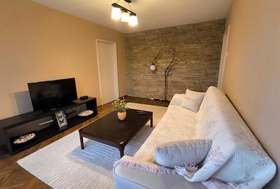Apartament cu 4 camere semidecomandat în Micro 4 - 5