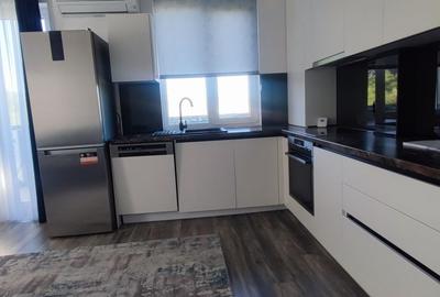 Apartament cu 3 camere semidecomandat, mobilat în Florești - 9