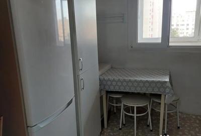 Apartament cu 3 camere decomandat în Rahova - 1