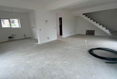 Casă cu 4 camere cu Teren 350 Mp în Ferneziu - 10