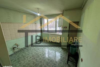 Apartament cu 3 camere semidecomandat în Central - 15