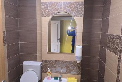 Spațiu comercial, de 70 mp, în Decebal - 4
