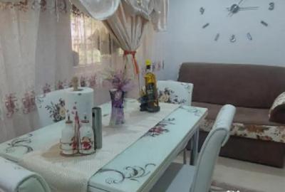 Garsonieră decomandată în Poarta 6 - 8