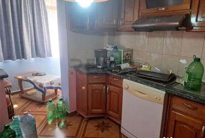 Apartament cu 3 camere decomandat în Bâlc - 8
