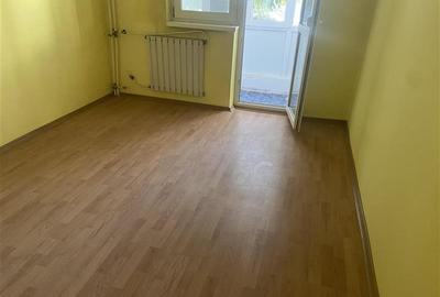 Apartament cu 4 camere nedecomandat în Sud - 3