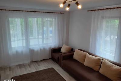 Apartament cu 3 camere decomandat, mobilat în Central