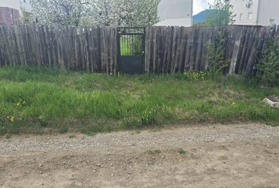 Teren Construcții intravilan de 400 mp, în Zăvoi - 8