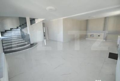 Casă cu 7 camere cu Teren 489 Mp în Central - 9