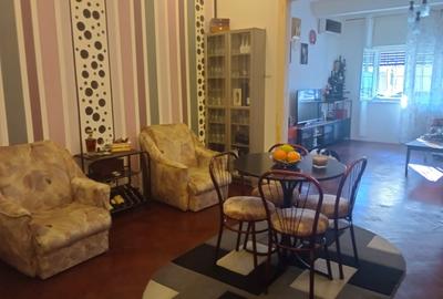 Apartament cu 3 camere decomandat în Victoriei - 3