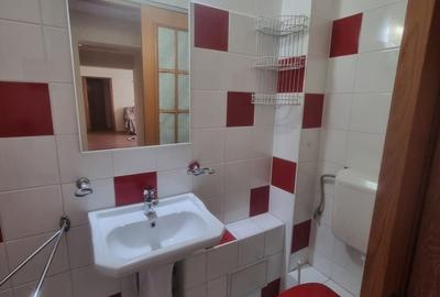 Apartament cu 3 camere semidecomandat, mobilat în Titan - 5