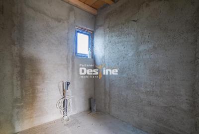 Casă cu 3 camere cu Canalizare în Ciurea - 1