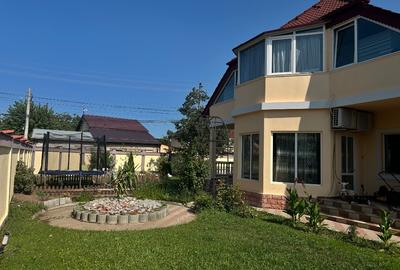 Casă individuală cu 7 camere cu Canalizare în Central - 2