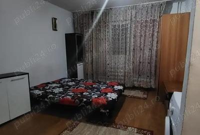 Proprietar vand garsoniera 17 mp, zona UMT str Babadag nr 2 - 4