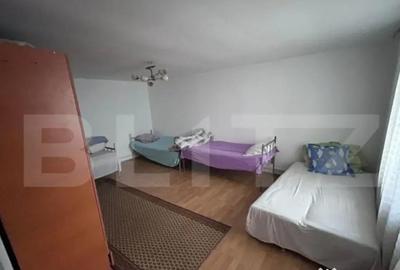 Casă cu 10 camere cu Teren 100 Mp în Central - 14