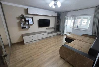 Apartament cu 3 camere decomandat în Rovine - 3