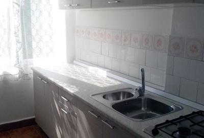Apartament cu 2 camere decomandat în Văcăresti - 2