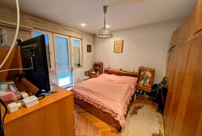 Unirii,D+P+E+M,Parc Carol,postbelic,renovata,semineu,plansee beton,curte-parcare - 8