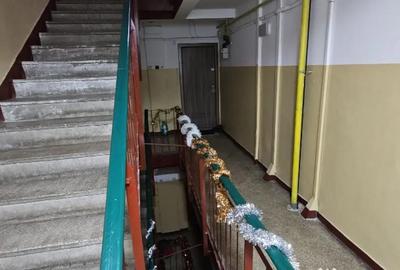 Apartament cu 2 camere decomandat în Anda