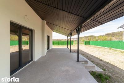 Casă cu 4 camere cu Teren 500 Mp în Drăganu - 8