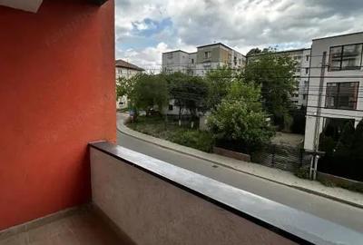 Apartament cu 3 camere decomandat în Alecu Russo - 10