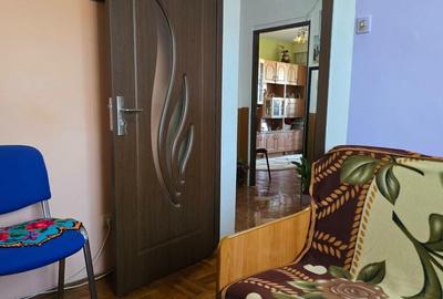 Apartament cu 3 camere decomandat în Minerul - 4