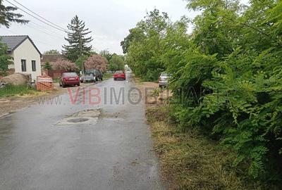 Teren de 1230 mp, în Parța