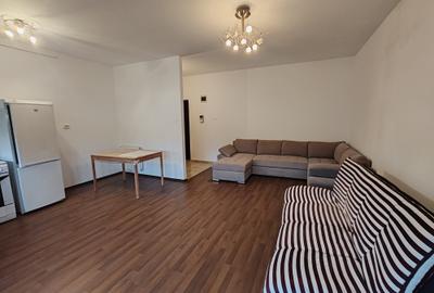 Garsonieră decomandată, mobilată în Tractorul - 4