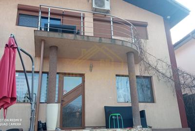 Casă individuală cu 4 camere cu Canalizare în Central - 28