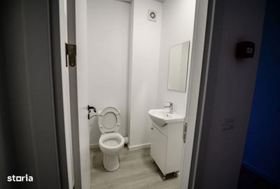 Spațiu comercial, de 1,000 mp, în Central - 4