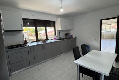 Casă individuală cu 5 camere cu Canalizare în Ultracentral - 19