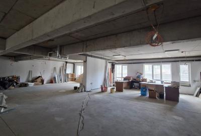 Spatiu comercial/birouri - Sos. Oltenitei  - 195 mp -bloc nou - centrala termica Spatiu comercial/birouri - Sos. Oltenitei  - 195 mp -bloc nou - centrala termica - 2