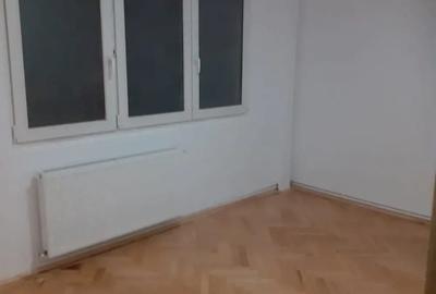 Apartament cu 3 camere în Circumvalațiunii