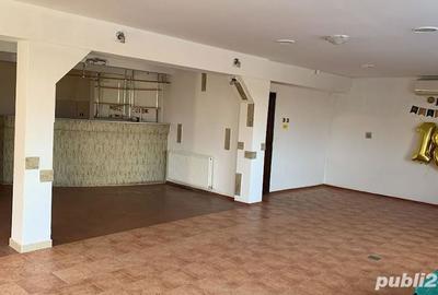 Casă cu 6 camere cu Teren 1800 Mp în Brazii