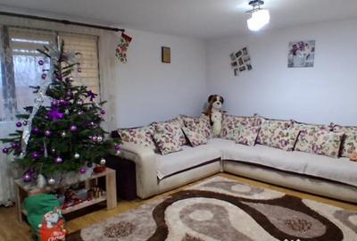 Casă cu 4 camere cu Teren 1200 Mp în Central