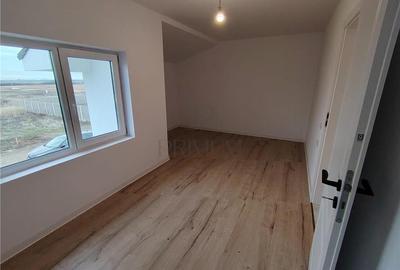 Duplex deosebit - zona in dezvoltare - toate utilitatile - 10