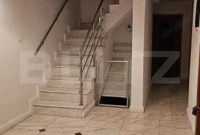 Casă cu Canalizare în Central - 7