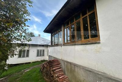 Casă cu 4 camere cu Teren 2000 Mp în Central - 3