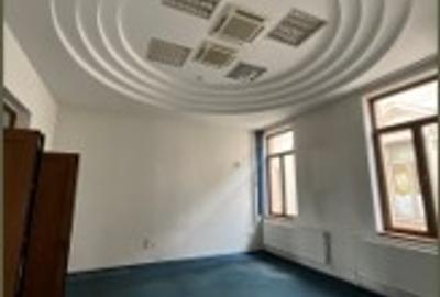 Birou, 742 mp în Central - 13