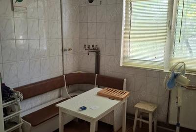 Apartament cu 3 camere semidecomandat în Pajura - 13