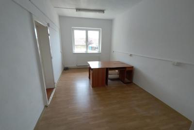 INCHIRIEZ spatiu birou 2 camere, 33 mp, zona Turnisor - 2