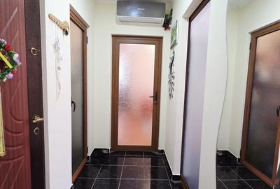 Apartament cu 3 camere semidecomandat, mobilat în Micro 16 - 12