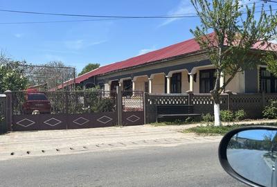 Casă cu 4 camere în Comana - 4