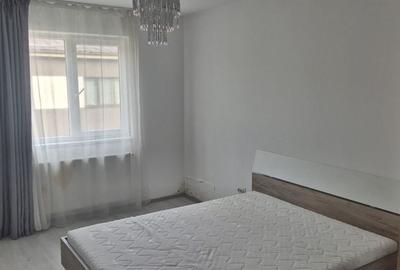 Apartament cu 3 camere semidecomandat în Florești - 3