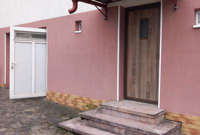 Casă cu 4 camere în Central - 3