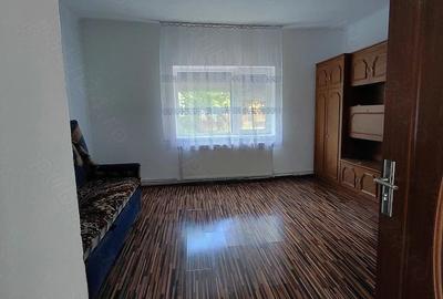 Casă cu Teren 1030 Mp în Central - 3