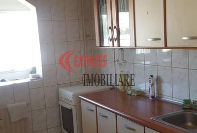 Apartament cu 3 camere decomandat, mobilat în Dristor