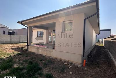 Casă cu 4 camere cu Teren 500 Mp în Sânmartin - 5
