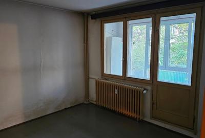 Proprietar Apartament 3 camere dec., et. 1/4, Romancierilor, Drumul Taberei - 10